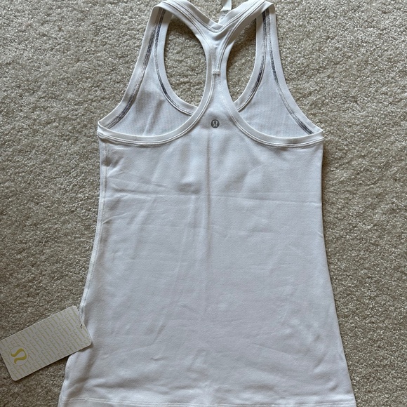 Lululemon Cool Racerback Tank Top NWT This is Yoga Size 6 White - Picture 2 of 2